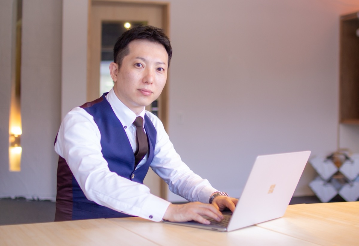 株式会社ユニクス 代表取締役 安江 心